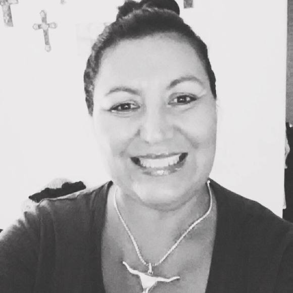 Meet your Posher, Yolanda - Picture 1 of 1